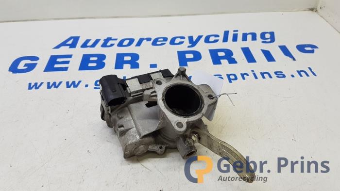 Gasklephuis van een Fiat Doblo Cargo (263) 1.3 D Multijet 2016