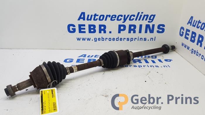 Gebruikte Steekas rechts-voor Fiat Grande Punto (199) 1.3 JTD Multijet 16V 85 Actual Prijs € 30,00 Margeregeling aangeboden door Autorec. Gebr. Prins b.v.