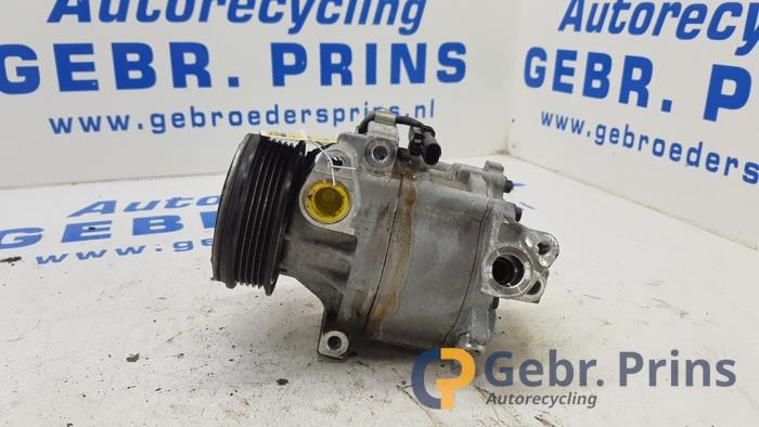 Gebruikte Aircopomp Opel Karl 1.0 12V Prijs € 75,00 Margeregeling aangeboden door Autorec. Gebr. Prins b.v.