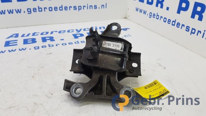 Gebruikte Motorsteun Opel Karl 1.0 12V Prijs € 25,00 Margeregeling aangeboden door Autorec. Gebr. Prins b.v.