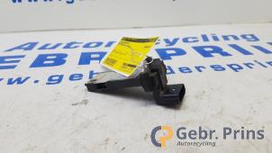 Gebruikte Luchtmassameter Opel Karl 1.0 12V Prijs € 25,00 Margeregeling aangeboden door Autorec. Gebr. Prins b.v.