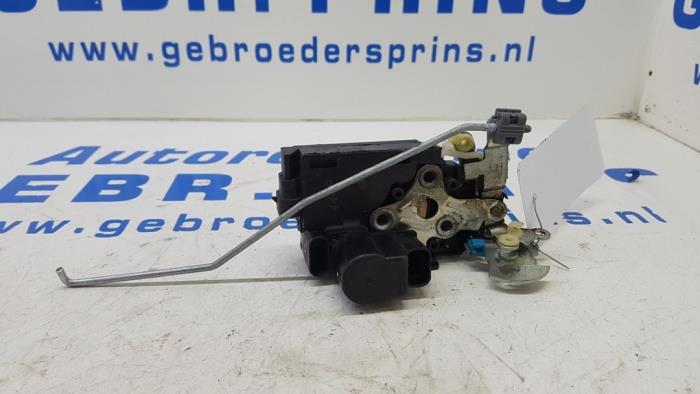 Portierslot Mechaniek 4Deurs links-voor van een Opel Karl 1.0 12V 2015