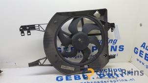 Gebruikte Vin Opel Vivaro 1.9 DI Prijs € 24,20 Inclusief btw aangeboden door Autorec. Gebr. Prins b.v.