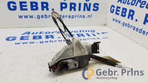 Gebruikte Deurslot Mechaniek 4Deurs links-achter Citroen C4 Cactus (0B/0P) 1.2 PureTech 82 12V Prijs € 30,00 Margeregeling aangeboden door Autorec. Gebr. Prins b.v.