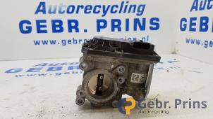 Gebruikte Gasklephuis Renault Clio IV (5R) 0.9 Energy TCE 90 12V Prijs € 35,00 Margeregeling aangeboden door Autorec. Gebr. Prins b.v.