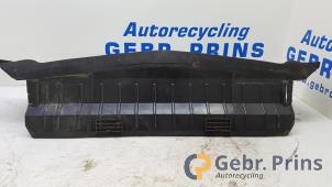 Gebruikte Luchtgeleider Mercedes A (W176) 1.6 A-180 16V Prijs € 100,00 Margeregeling aangeboden door Autorec. Gebr. Prins b.v.