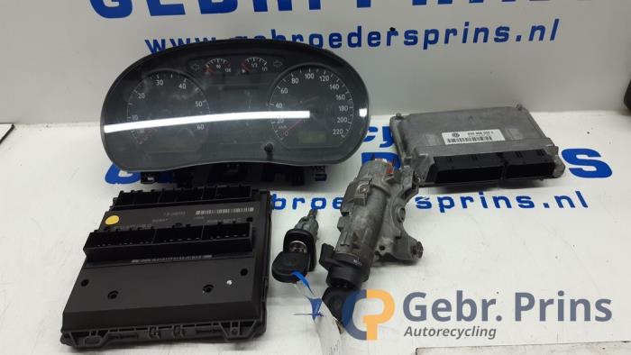 Gebruikte Kontaktslot + computer Volkswagen Polo IV (9N1/2/3) 1.2 Prijs € 75,00 Margeregeling aangeboden door Autorec. Gebr. Prins b.v.