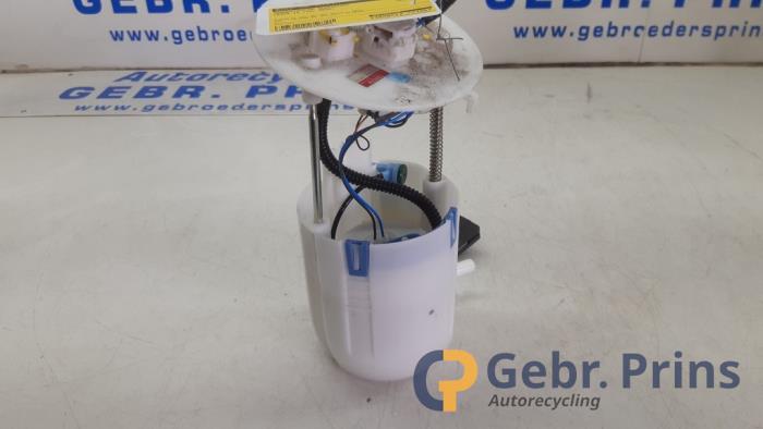 Gebruikte Tank element Pomp Lexus IS (E3) 300h 2.5 16V Prijs € 100,00 Margeregeling aangeboden door Autorec. Gebr. Prins b.v.