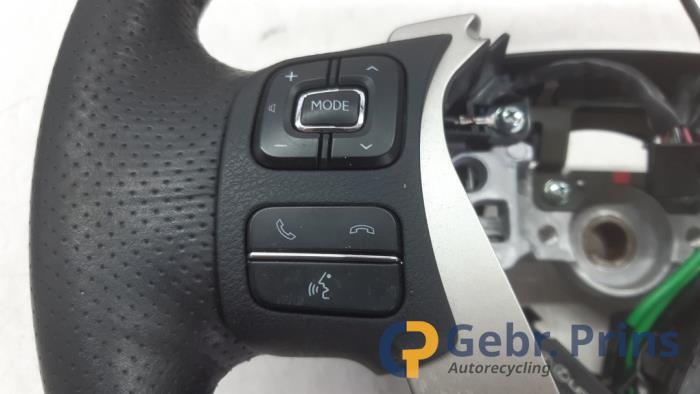 Stuurwiel van een Lexus IS (E3) 300h 2.5 16V 2020