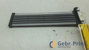 Gebruikte Kachel Verwarmingselement Lexus IS (E3) 300h 2.5 16V Prijs € 75,00 Margeregeling aangeboden door Autorec. Gebr. Prins b.v.