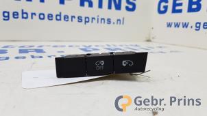 Gebruikte Schuifdeur schakelaar Volkswagen Transporter T6 2.0 TDI 150 Prijs € 36,30 Inclusief btw aangeboden door Autorec. Gebr. Prins b.v.