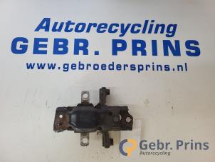Gebruikte Motorsteun Volkswagen Polo V (6R) 1.2 12V BlueMotion Technology Prijs € 25,00 Margeregeling aangeboden door Autorec. Gebr. Prins b.v.