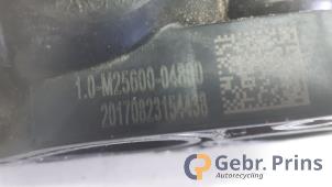 Gebruikte Thermostaathuis Hyundai i10 (B5) 1.0 12V Prijs € 40,00 Margeregeling aangeboden door Autorec. Gebr. Prins b.v.