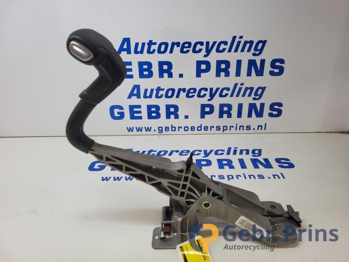 Gebruikte Handrem Mechaniek Citroen C4 Cactus (0B/0P) 1.6 Blue Hdi 100 Prijs € 40,00 Margeregeling aangeboden door Autorec. Gebr. Prins b.v.