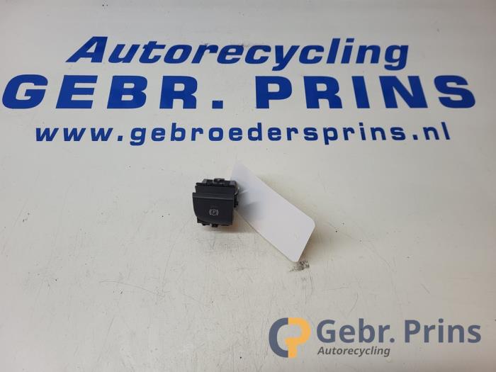 Gebruikte Handrem schakelaar Audi A3 Sportback (8VA/8VF) 1.4 TFSI 16V Prijs € 15,00 Margeregeling aangeboden door Autorec. Gebr. Prins b.v.