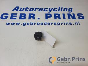 Gebruikte Handrem schakelaar Audi A3 Sportback (8VA/8VF) 1.4 TFSI 16V Prijs € 15,00 Margeregeling aangeboden door Autorec. Gebr. Prins b.v.