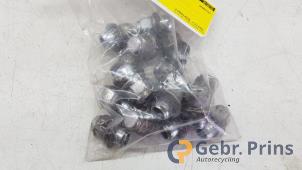 Gebruikte Wielbouten set Toyota Yaris (P1) 1.3 16V VVT-i Prijs € 20,00 Margeregeling aangeboden door Autorec. Gebr. Prins b.v.