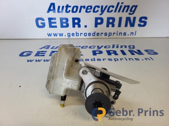 Gebruikte Hoofdremcilinder Audi A3 Sportback (8VA/8VF) 1.4 TFSI 16V Prijs € 40,00 Margeregeling aangeboden door Autorec. Gebr. Prins b.v.