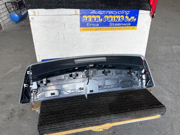 Spoiler van een Toyota RAV4 (A5) 2.5 Hybrid 16V AWD 2019