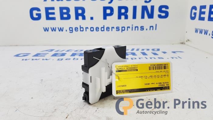 PDC Module van een Toyota RAV4 (A5) 2.5 Hybrid 16V AWD 2019