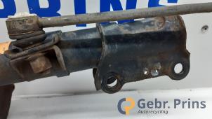 Gebruikte Mac Phersonpoot links-voor Volvo S60 I (RS/HV) 2.4 20V 140 Prijs € 35,00 Margeregeling aangeboden door Autorec. Gebr. Prins b.v.