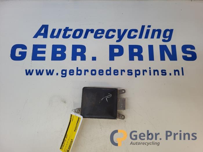 Gebruikte Cruise control sensor Volkswagen Passat Variant (365) 1.4 TSI 16V Prijs € 100,00 Margeregeling aangeboden door Autorec. Gebr. Prins b.v.
