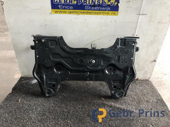 Gebruikte Subframe Peugeot 208 II (UB/UH/UP) 1.2 Vti 12V PureTech 100 Prijs € 200,00 Margeregeling aangeboden door Autorec. Gebr. Prins b.v.