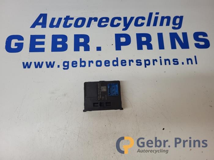 Gebruikte Computer Kachel Peugeot 208 II (UB/UH/UP) 1.2 Vti 12V PureTech 100 Prijs € 25,00 Margeregeling aangeboden door Autorec. Gebr. Prins b.v.