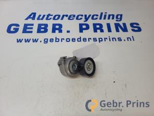 Gebruikte Spanrol Multiriem Peugeot 208 II (UB/UH/UP) 1.2 Vti 12V PureTech 100 Prijs € 35,00 Margeregeling aangeboden door Autorec. Gebr. Prins b.v.