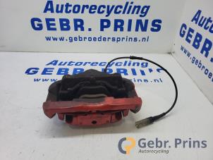 Gebruikte Remklauw (Tang) links-voor BMW 5 serie Touring (E61) 530d 24V Prijs € 30,00 Margeregeling aangeboden door Autorec. Gebr. Prins b.v.