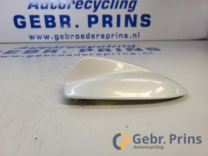 Gebruikte Antenne Volvo V40 (MV) 2.0 D2 16V Prijs € 25,00 Margeregeling aangeboden door Autorec. Gebr. Prins b.v.