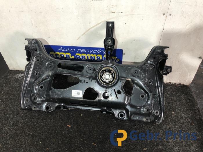 Gebruikte Subframe Volkswagen Golf VIII (CD1) 1.5 eTSI 16V Prijs € 200,00 Margeregeling aangeboden door Autorec. Gebr. Prins b.v.