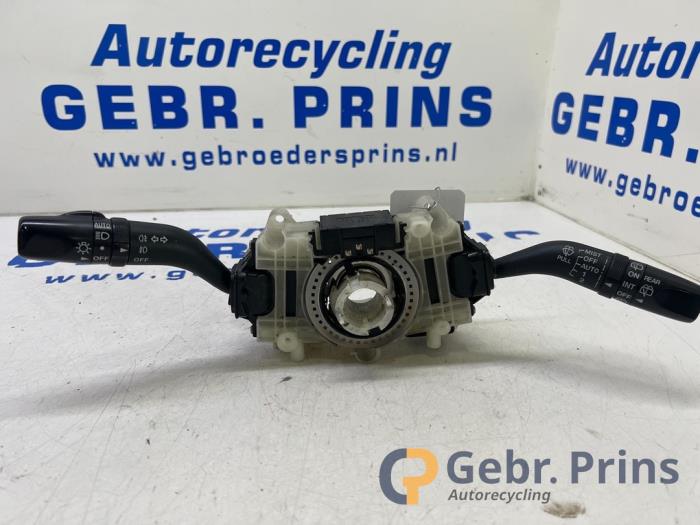Gebruikte Licht + Raw Schakelaar Mazda 6 Sportbreak (GY19/89) 2.0 CiDT 16V Prijs € 30,00 Margeregeling aangeboden door Autorec. Gebr. Prins b.v.