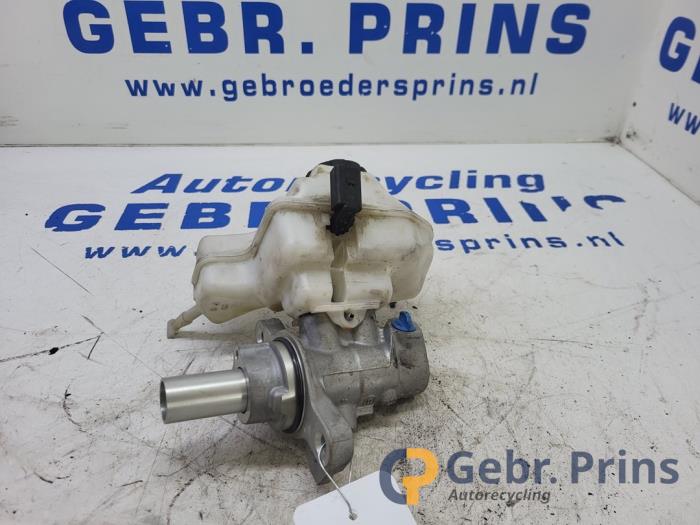 Gebruikte Hoofdremcilinder Volkswagen Golf VIII (CD1) 1.5 eTSI 16V Prijs € 75,00 Margeregeling aangeboden door Autorec. Gebr. Prins b.v.