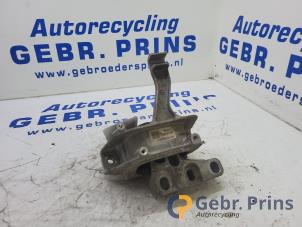 Gebruikte Motorsteun Volkswagen Golf VIII (CD1) 1.5 eTSI 16V Prijs € 50,00 Margeregeling aangeboden door Autorec. Gebr. Prins b.v.