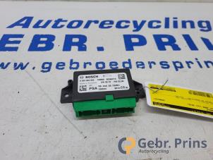 Gebruikte PDC Module Peugeot 2008 (CU) 1.2 12V e-THP PureTech 110 Prijs € 30,00 Margeregeling aangeboden door Autorec. Gebr. Prins b.v.