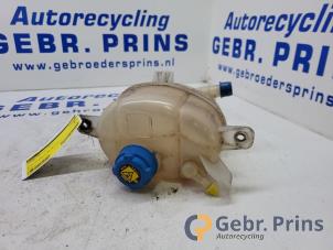 Gebruikte Expansievat Citroen Nemo (AA) 1.4 HDi 70 Prijs € 15,00 Margeregeling aangeboden door Autorec. Gebr. Prins b.v.