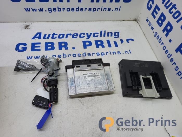 Gebruikte Kontaktslot + computer Volkswagen Tiguan (AD1) 1.4 TSI 16V Prijs € 250,00 Margeregeling aangeboden door Autorec. Gebr. Prins b.v.