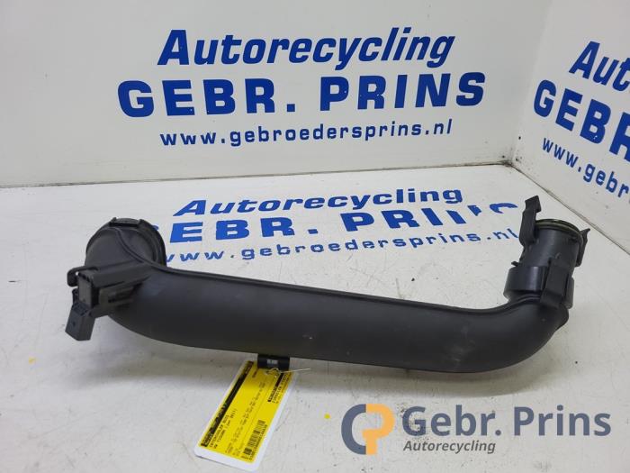Gebruikte Intercooler Buis Volkswagen Tiguan (AD1) 1.4 TSI 16V Prijs € 25,00 Margeregeling aangeboden door Autorec. Gebr. Prins b.v.