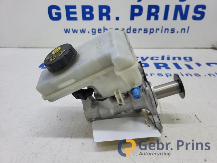 Gebruikte Hoofdremcilinder Volkswagen Tiguan (AD1) 1.4 TSI 16V Prijs € 40,00 Margeregeling aangeboden door Autorec. Gebr. Prins b.v.