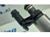 Injector (benzine injectie) van een Volkswagen Polo V (6R) 1.2 TSI 16V BlueMotion Technology 2017