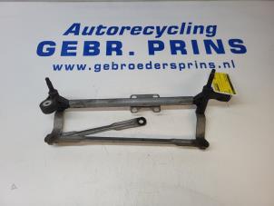 Gebruikte Ruitenwis Mechaniek Opel Corsa D 1.4 16V Twinport Prijs € 20,00 Margeregeling aangeboden door Autorec. Gebr. Prins b.v.