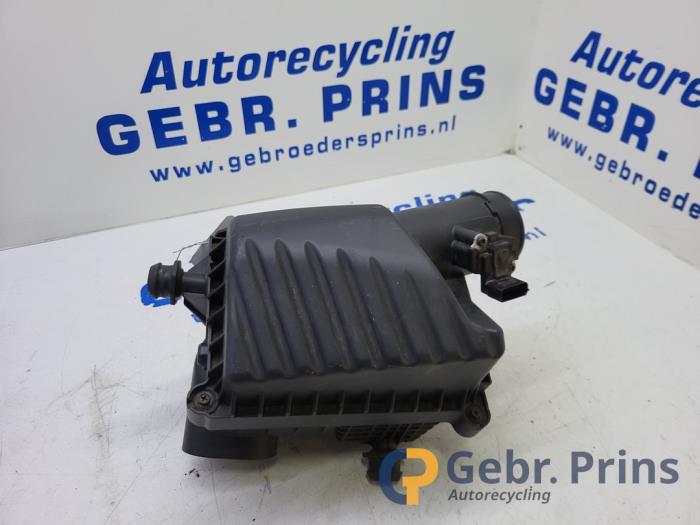 Gebruikte Luchtfilterhuis Opel Karl 1.0 12V Prijs € 30,00 Margeregeling aangeboden door Autorec. Gebr. Prins b.v.