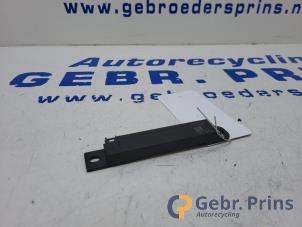 Gebruikte Keyless entry antenne Mercedes A (177.0) 1.3 A-200 Turbo 16V Prijs € 15,00 Margeregeling aangeboden door Autorec. Gebr. Prins b.v.