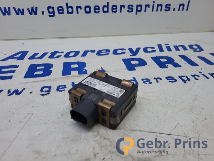 Gebruikte Sensor cruise control Volkswagen Sharan (7N) 1.4 TSI 16V Prijs € 250,00 Margeregeling aangeboden door Autorec. Gebr. Prins b.v.