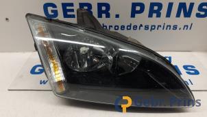 Gebruikte Koplamp rechts Ford Focus 2 Wagon 1.6 TDCi 16V 110 Prijs € 30,00 Margeregeling aangeboden door Autorec. Gebr. Prins b.v.