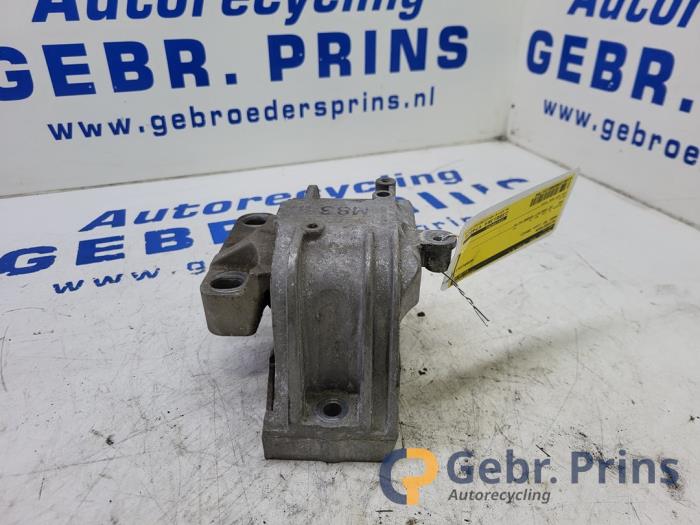 Gebruikte Motorsteun Audi A3 Sportback (8PA) 1.4 TFSI 16V Prijs € 30,00 Margeregeling aangeboden door Autorec. Gebr. Prins b.v.