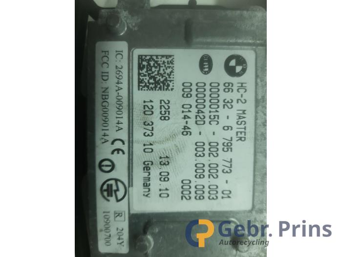 Dode hoek sensor van een BMW 5 serie Touring (F11) 525d 24V 2010