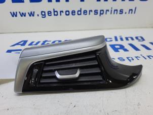Gebruikte Luchtrooster Dashboard BMW 5 serie (G30) 523d 2.0 TwinPower Turbo 16V Prijs € 25,00 Margeregeling aangeboden door Autorec. Gebr. Prins b.v.