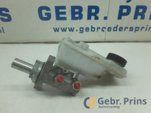 Gebruikte Hoofdremcilinder Renault Kangoo Express (FW) ZE Prijs € 30,25 Inclusief btw aangeboden door Autorec. Gebr. Prins b.v.